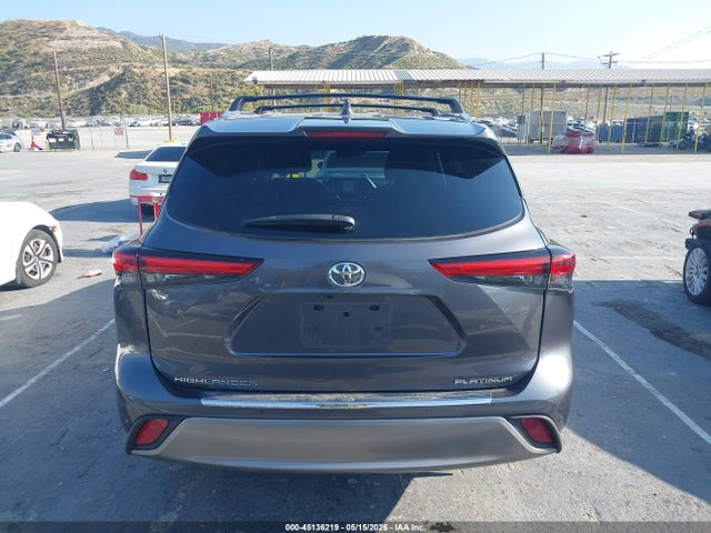 Toyota Highlander Platinum 2023 5TDKDRAHXPS043273 Image 16
