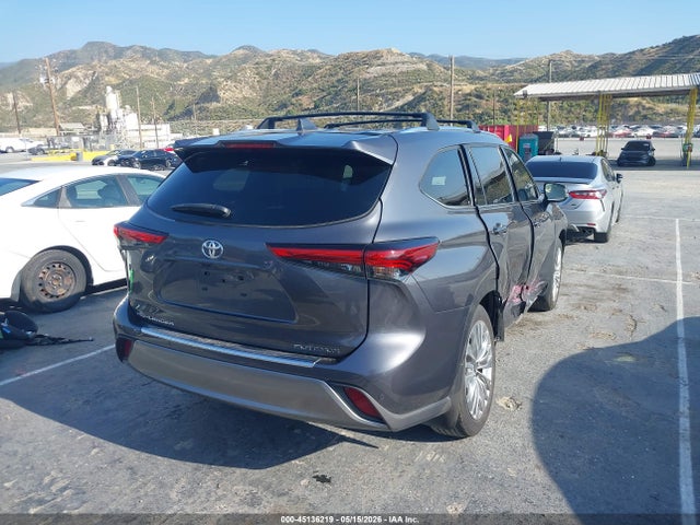 Toyota Highlander Platinum 2023 5TDKDRAHXPS043273 Image 4