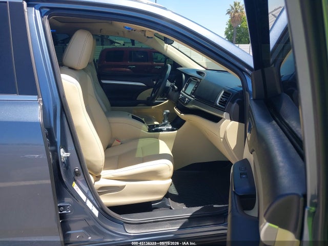 Продажа на аукционе авто 2015 Toyota Highlander Xle V6, vin: 5TDJKRFH8FS103849, номер лота: 45136323