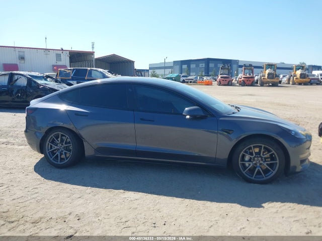 Tesla Model 3 Long Range Dual Motor All-wheel Drive 2022 5YJ3E1EB2NF332951 Image 13