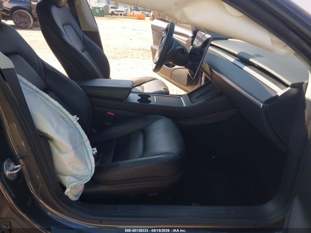 Tesla Model 3 Long Range Dual Motor All-wheel Drive 2022 5YJ3E1EB2NF332951 Image 5