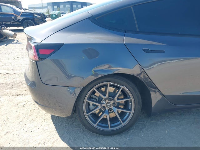 Tesla Model 3 Long Range Dual Motor All-wheel Drive 2022 5YJ3E1EB2NF332951 Image 6