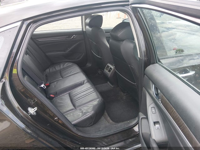 Продаж на аукціоні авто 2018 Honda Accord Touring, vin: 1HGCV1F93JA070003, номер лоту: 45136360