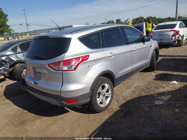 1FMCU0GX5FUC01216 Ford ESCAPE SE