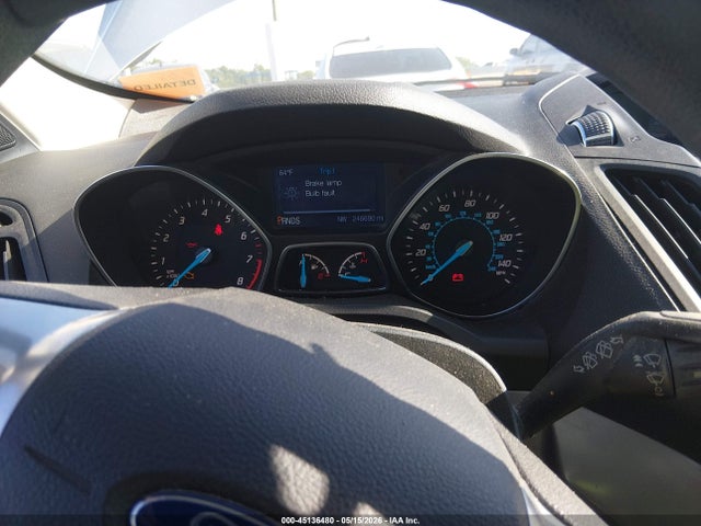 1FMCU0GX5FUC01216 Ford ESCAPE SE