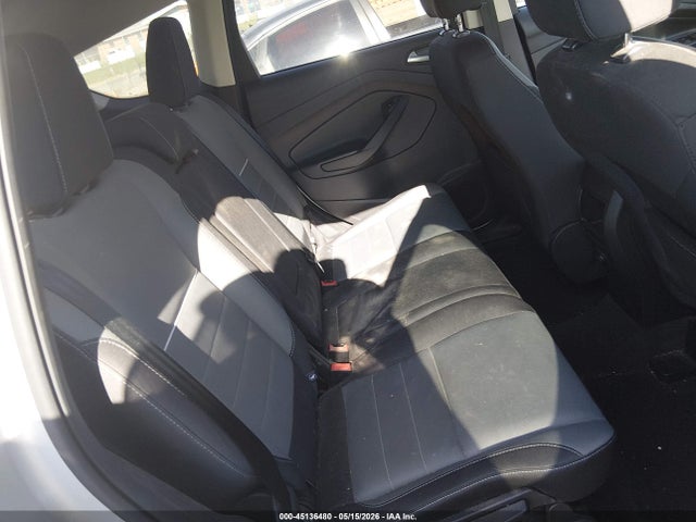 1FMCU0GX5FUC01216 Ford ESCAPE SE
