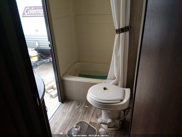 Keystone Other 2017 4YDT28125HT412346 Image 10