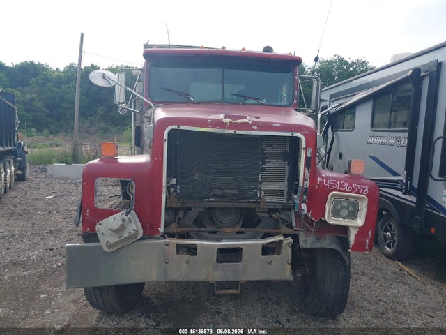 Auction sale of the 1996 International Paystar 5000sfa, vin: 2HTTWAHT8TC081958, lot number: 45136578