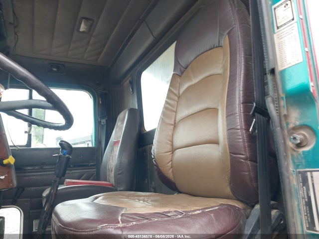 Auction sale of the 1996 International Paystar 5000sfa, vin: 2HTTWAHT8TC081958, lot number: 45136578