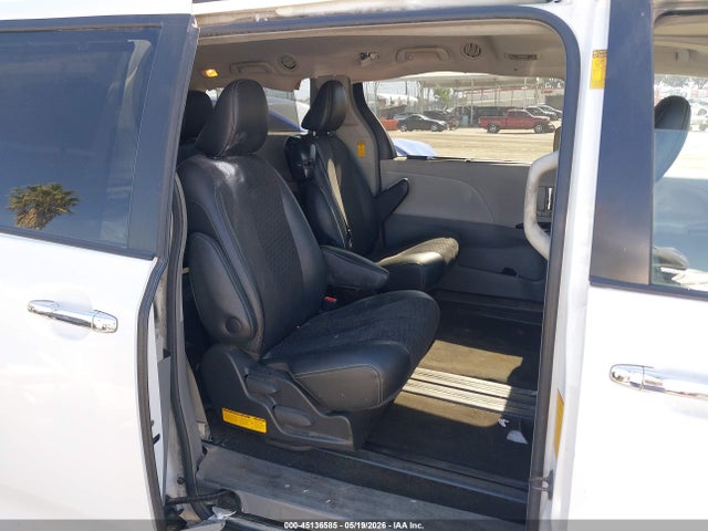 5TDXK3DC5ES492608 Toyota Sienna Se 8 Passenger