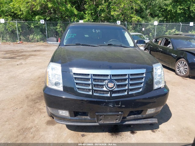 45136609 :رقم المزاد ، 1GYS4HEF1DR343050 vin ، 2013 Cadillac Escalade Esv Luxury مزاد بيع