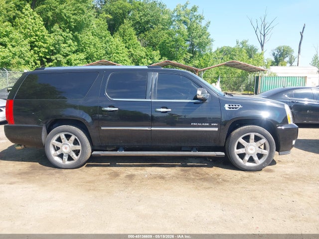 45136609 :رقم المزاد ، 1GYS4HEF1DR343050 vin ، 2013 Cadillac Escalade Esv Luxury مزاد بيع