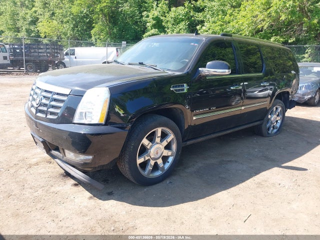 45136609 :رقم المزاد ، 1GYS4HEF1DR343050 vin ، 2013 Cadillac Escalade Esv Luxury مزاد بيع