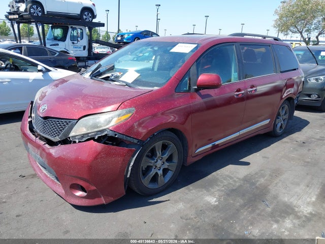 Toyota Sienna Se 8 Passenger 2016 5TDXK3DC0GS729198 Image 2