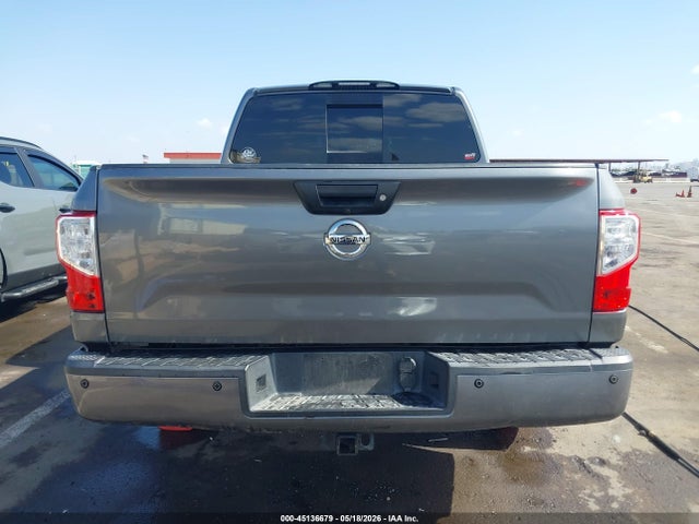 1N6AA1E63JN533949 Nissan TITAN SV