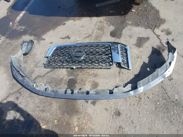 1N6AA1E63JN533949 Nissan TITAN SV