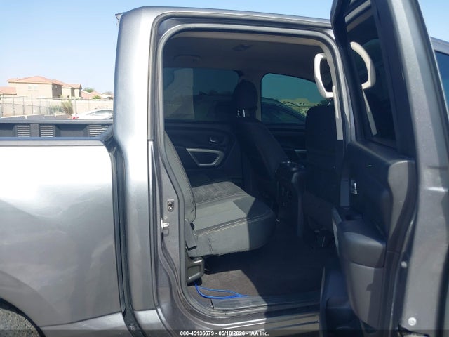1N6AA1E63JN533949 Nissan TITAN SV
