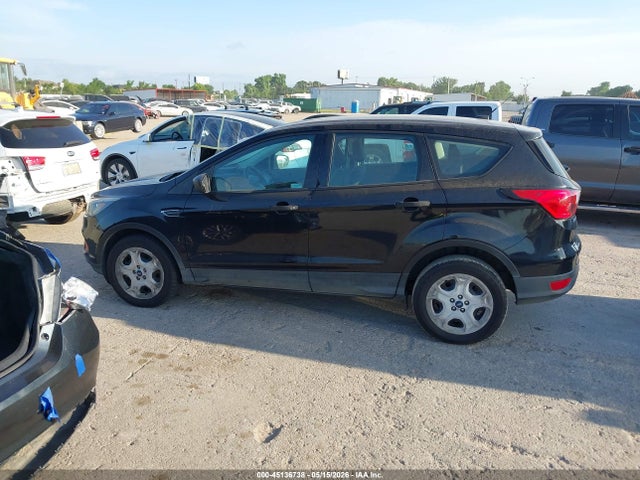 Продажа на аукционе авто 2019 Ford Escape S, vin: 1FMCU0F73KUA67768, номер лота: 45136738