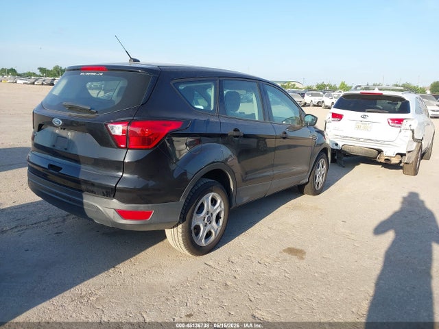 Продажа на аукционе авто 2019 Ford Escape S, vin: 1FMCU0F73KUA67768, номер лота: 45136738