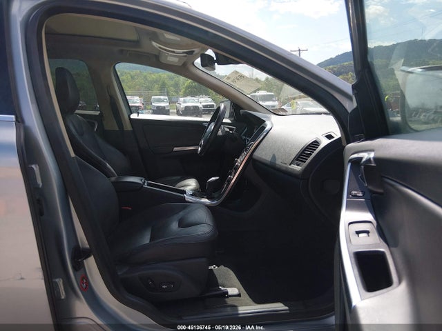 Продаж на аукціоні авто 2013 Volvo Xc60 T6/t6 Platinum/t6 Premier Plus/t6 R-design/t6 R-design Platinum/t6 R-design Premier Plus, vin: YV4902DZ0D2386938, номер лоту: 45136745