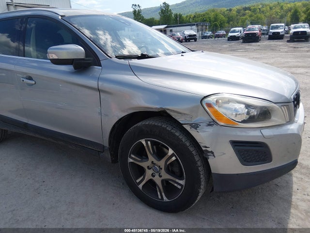 Продаж на аукціоні авто 2013 Volvo Xc60 T6/t6 Platinum/t6 Premier Plus/t6 R-design/t6 R-design Platinum/t6 R-design Premier Plus, vin: YV4902DZ0D2386938, номер лоту: 45136745