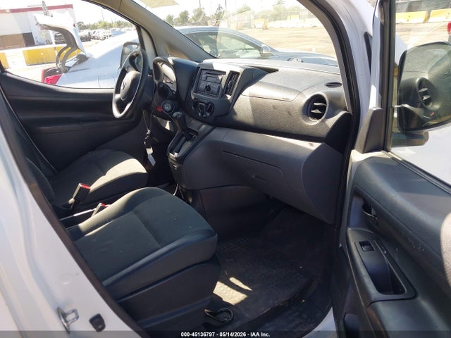 2016 Nissan Nv200 S მანქანა იყიდება აუქციონზე, vin: 3N6CM0KN9GK697565, აუქციონის ნომერი: 45136797