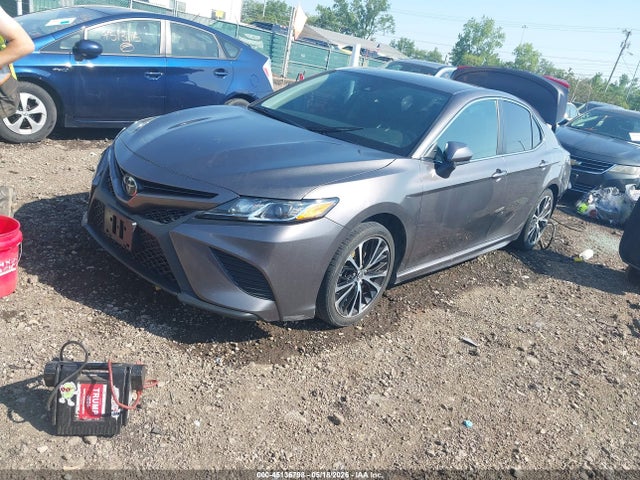 45136798 :رقم المزاد ، 4T1G11AK3LU944174 vin ، 2020 Toyota Camry Se مزاد بيع