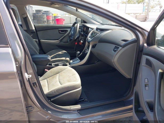 2011 Hyundai Elantra Gls მანქანა იყიდება აუქციონზე, vin: 5NPDH4AE7BH060732, აუქციონის ნომერი: 45136858