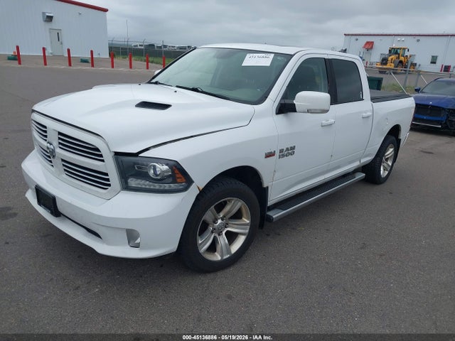 45136886 :رقم المزاد ، 1C6RR7UT2FS528119 vin ، 2015 Ram 1500 Sport مزاد بيع