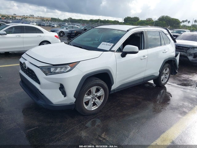 45136916 :رقم المزاد ، 2T3W1RFVXMC125122 vin ، 2021 Toyota Rav4 Xle مزاد بيع