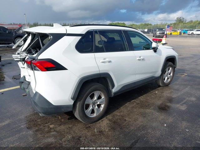45136916 :رقم المزاد ، 2T3W1RFVXMC125122 vin ، 2021 Toyota Rav4 Xle مزاد بيع