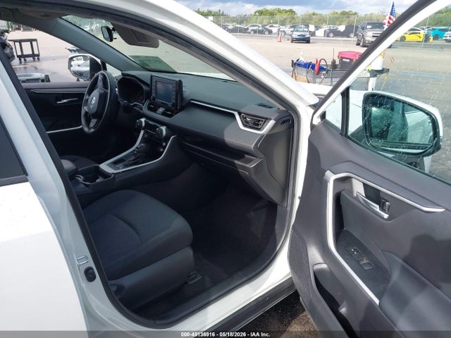 45136916 :رقم المزاد ، 2T3W1RFVXMC125122 vin ، 2021 Toyota Rav4 Xle مزاد بيع