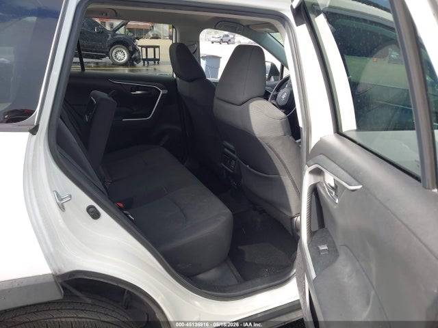 45136916 :رقم المزاد ، 2T3W1RFVXMC125122 vin ، 2021 Toyota Rav4 Xle مزاد بيع