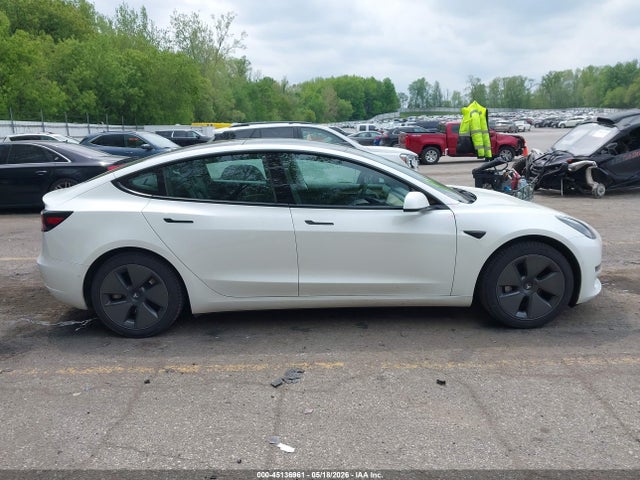 Tesla Model 3 Standard Range Plus Rear-wheel Drive 2021 5YJ3E1EA4MF076933 Image 13