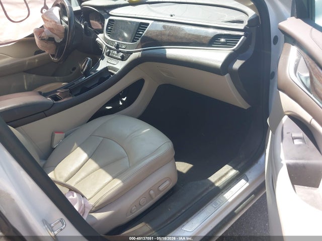 45137051 :رقم المزاد ، 1G4ZS5SSXHU139811 vin ، 2017 Buick Lacrosse Premium مزاد بيع