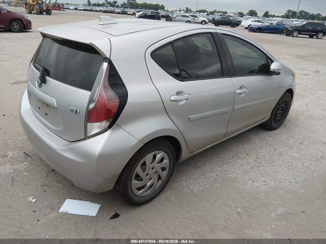 Продажа на аукционе авто 2015 Toyota Prius C Three, vin: JTDKDTB3XF1581080, номер лота: 45137054