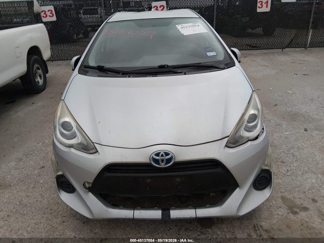 Продажа на аукционе авто 2015 Toyota Prius C Three, vin: JTDKDTB3XF1581080, номер лота: 45137054