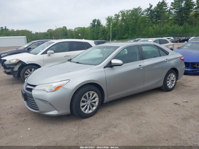 Toyota CAMRY LE 2015 4T4BF1FK1FR468831 Image 2