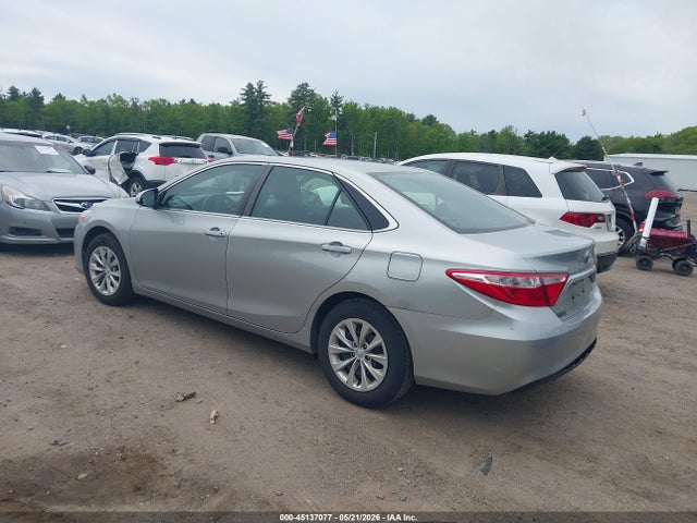 Toyota CAMRY LE 2015 4T4BF1FK1FR468831 Image 3