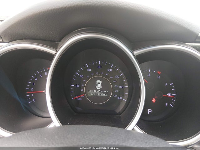 45137104 :رقم المزاد ، 5XXGM4A75FG502936 vin ، 2015 Kia Optima Lx مزاد بيع