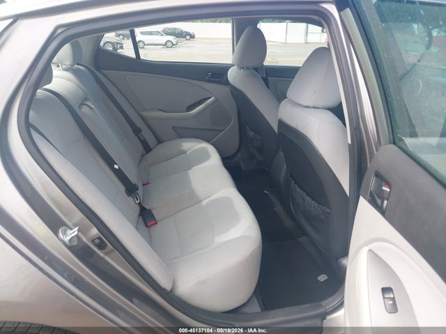 45137104 :رقم المزاد ، 5XXGM4A75FG502936 vin ، 2015 Kia Optima Lx مزاد بيع