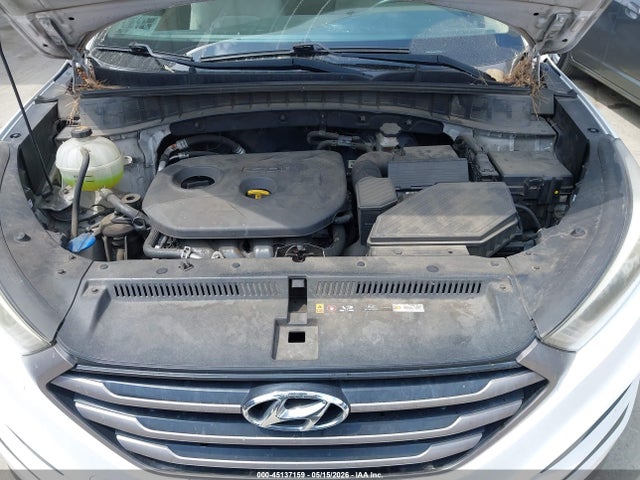 KM8J23A40GU248006 Hyundai TUCSON SE