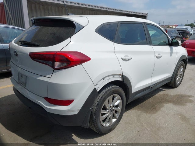 KM8J23A40GU248006 Hyundai TUCSON SE