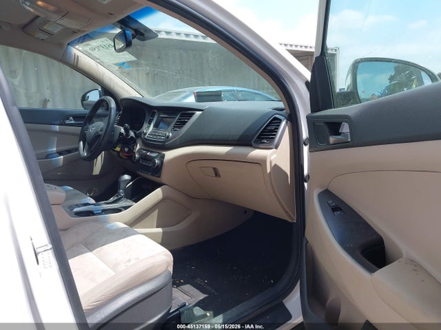 KM8J23A40GU248006 Hyundai TUCSON SE