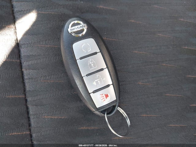 5N1AT2MV4HC761469 Nissan ROGUE SV