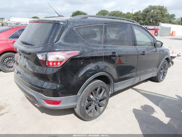 Продаж на аукціоні авто 2017 Ford Escape Se, vin: 1FMCU0GD0HUC88130, номер лоту: 45137213