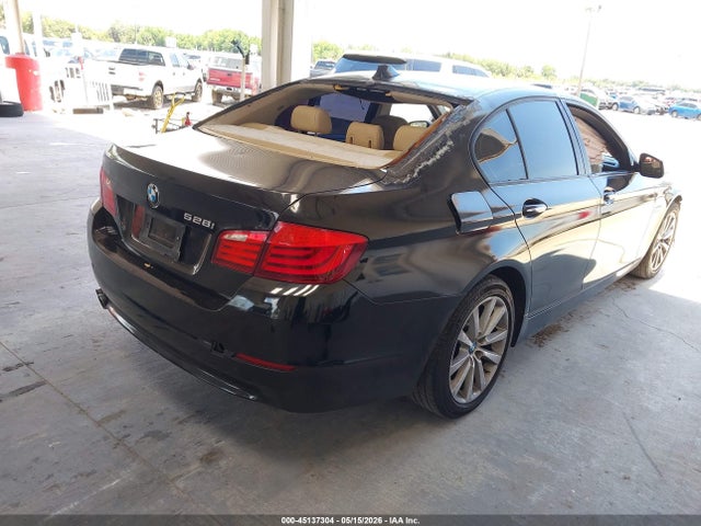 45137304 :رقم المزاد ، WBAFR1C5XBC737475 vin ، 2011 Bmw 528i مزاد بيع
