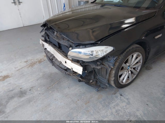 45137304 :رقم المزاد ، WBAFR1C5XBC737475 vin ، 2011 Bmw 528i مزاد بيع