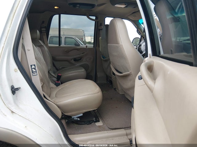 Продаж на аукціоні авто 2000 Ford Expedition Eddie Bauer, vin: 1FMRU17L6YLB05388, номер лоту: 45137314
