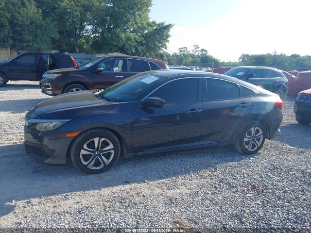 45137322 :رقم المزاد ، 2HGFC2F54JH574132 vin ، 2018 Honda Civic Lx مزاد بيع